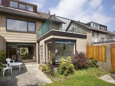 aanbouw van een balkon